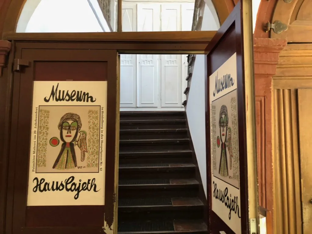 Haus Cajeth: Treppe zum Museum