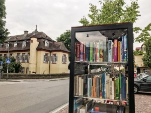 Öffentlicher Bücherschrank in Heidelberg–Handschuhsheim
